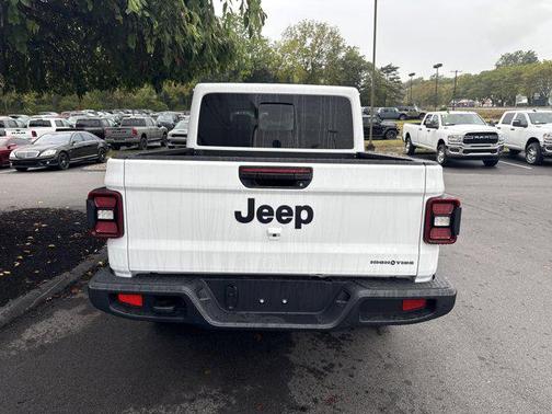 2025 Jeep Gladiator High Tide