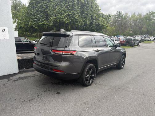 Baltic Gray Metallic Clearcoat 2025 Jeep Grand Cherokee L Altitude
