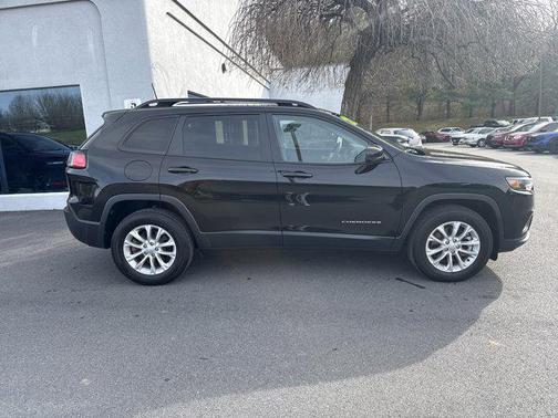 2022 Jeep Cherokee Latitude Lux