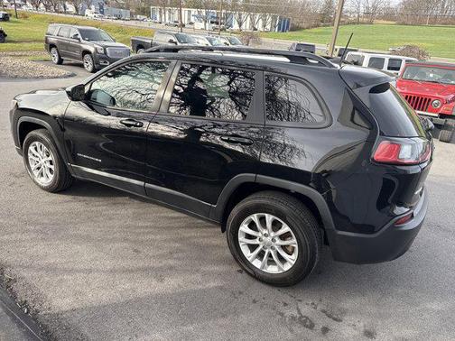 2022 Jeep Cherokee Latitude Lux