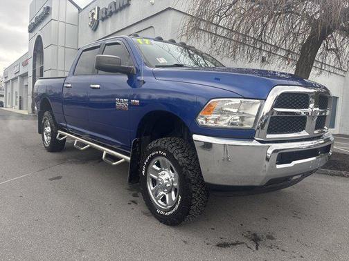 2017 RAM 2500 SLT Crew Cab 4x4 6'4' Box