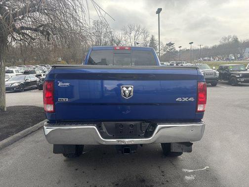 2017 RAM 2500 SLT Crew Cab 4x4 6'4' Box