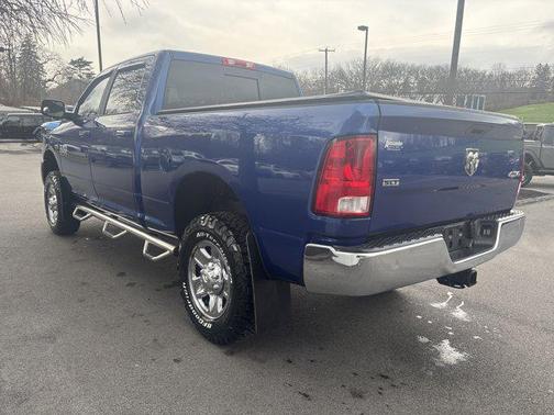 2017 RAM 2500 SLT Crew Cab 4x4 6'4' Box