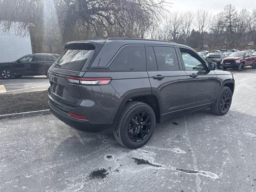 2026 Jeep Grand Cherokee Altitude