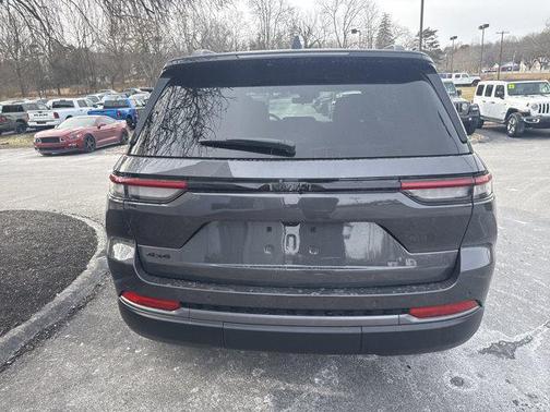 2026 Jeep Grand Cherokee Altitude