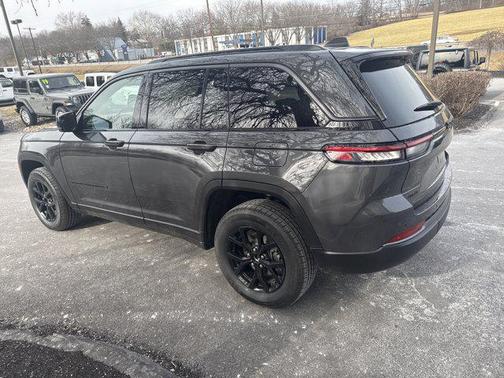 2026 Jeep Grand Cherokee Altitude