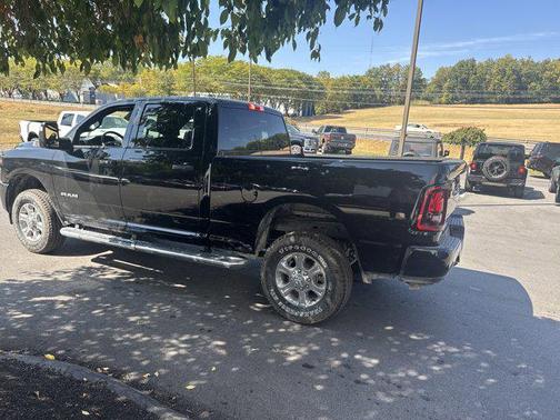 2025 RAM 2500 Big Horn Crew Cab 4x4 6'4' Box