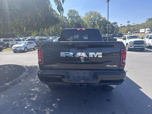 2025 RAM 2500 Big Horn Crew Cab 4x4 6'4' Box