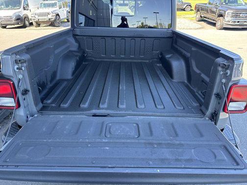 2022 Jeep Gladiator Willys 4x4
