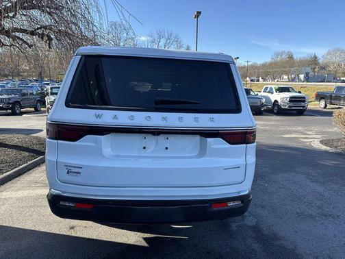 2022 Jeep Wagoneer Series II 4x4