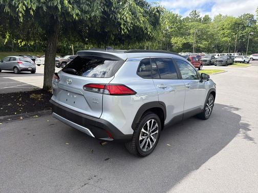 Sonic Silver 2025 Toyota Corolla Cross XLE