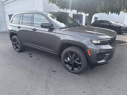 2025 Jeep Grand Cherokee Altitude