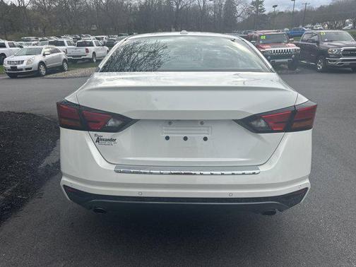 2021 Nissan Altima SR Intelligent AWD