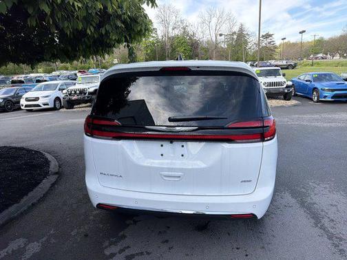 Bright White Clearcoat 2026 Chrysler Pacifica L