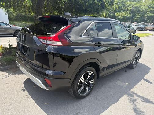 Red Diamond 2025 Mitsubishi Eclipse Cross SE