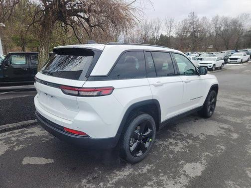 2025 Jeep Grand Cherokee Altitude
