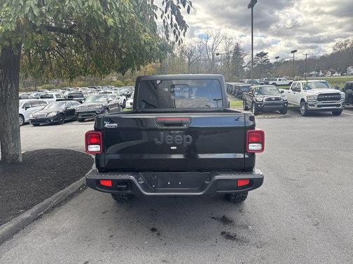 2022 Jeep Gladiator Willys 4x4