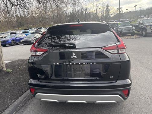 Labrador Black Pearl 2023 Mitsubishi Eclipse Cross SE