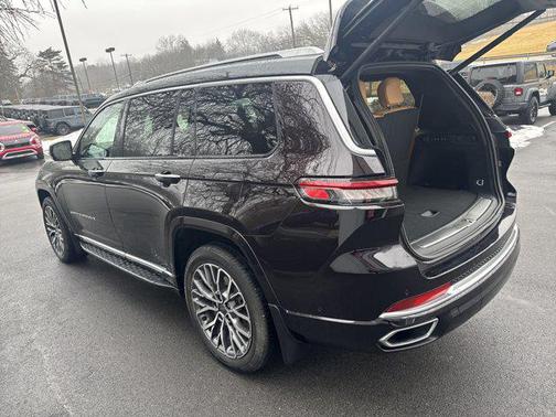 2023 Jeep Grand Cherokee L Summit Reserve