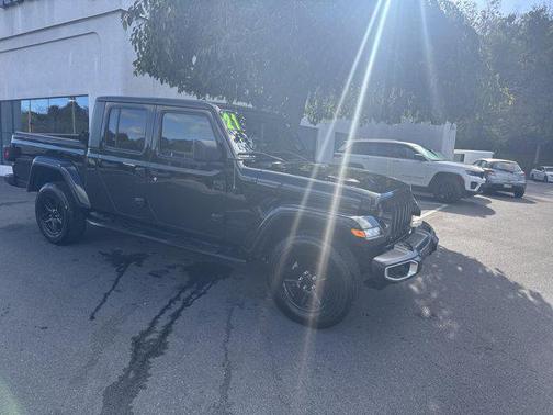 2021 Jeep Gladiator Sport S