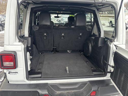 2023 Jeep Wrangler 4-Door Sahara 4x4