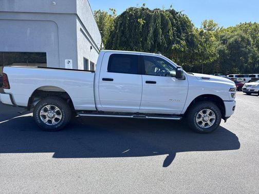 2025 RAM 2500 Big Horn Crew Cab 4x4 6'4' Box