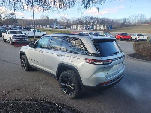 2025 Jeep Grand Cherokee Altitude
