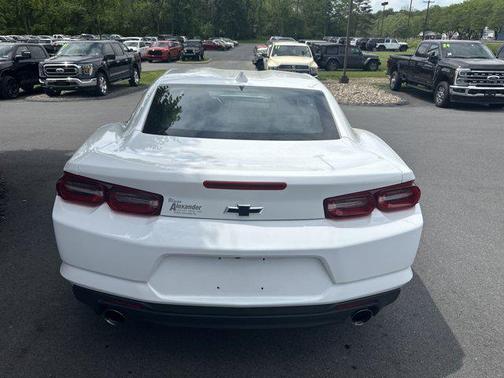 2021 Chevrolet Camaro RWD Coupe LT1