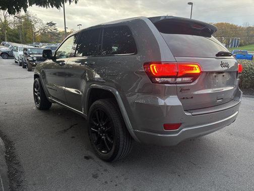 2021 Jeep Grand Cherokee Laredo