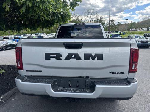 Silver Zynith 2026 RAM 2500 Big Horn Crew Cab 4x4 6'4' Box