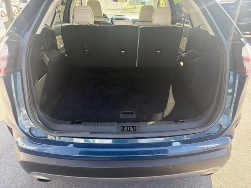 Green Metallic 2020 Ford Edge Titanium