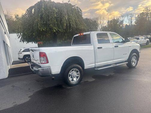 2022 RAM 2500 Tradesman Crew Cab 4x4 6'4' Box