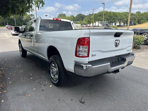 2023 RAM 2500 Tradesman Crew Cab 4x4 8' Box