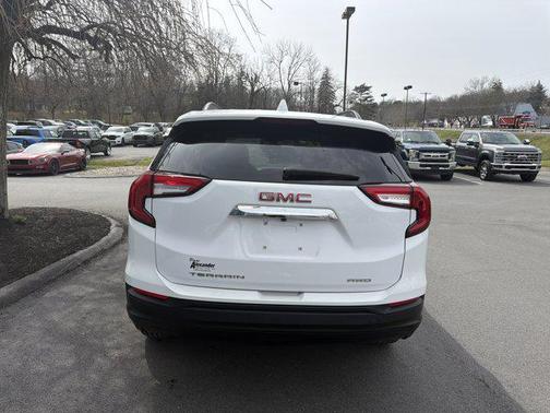 2022 GMC Terrain SLE