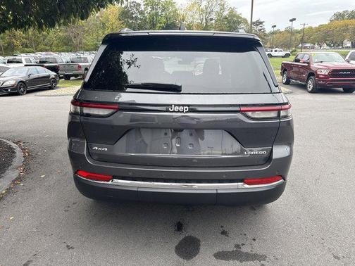 2025 Jeep Grand Cherokee Laredo