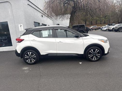 2018 Nissan Kicks SR