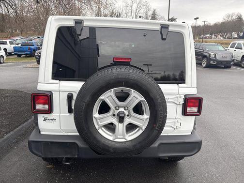 2022 Jeep Wrangler Unlimited Sport