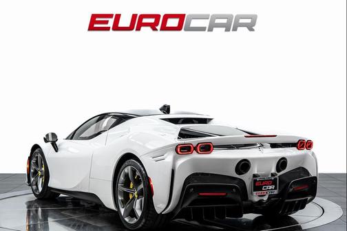 2022 Ferrari SF90 Stradale *SUSPENSION LIFTER * CARBON FIBER OPTIONS*
