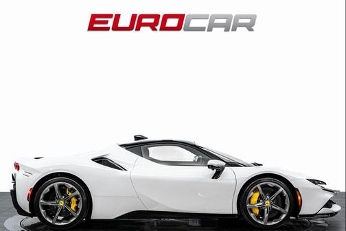 2022 Ferrari SF90 Stradale *SUSPENSION LIFTER * CARBON FIBER OPTIONS*