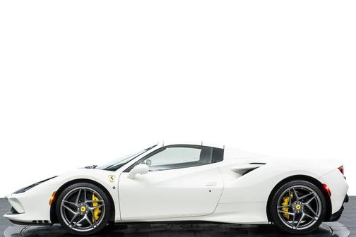 2022 Ferrari F8 Spider *SUSPENSION LIFTER * CARBON OPTIONS*