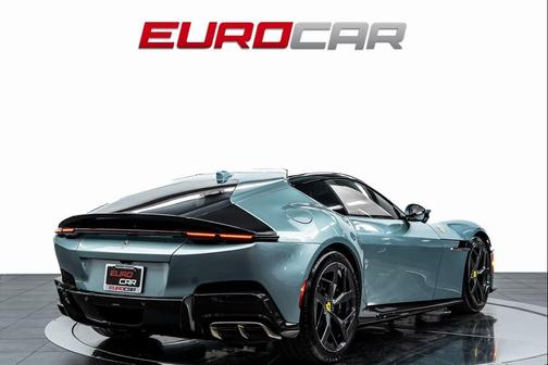 2025 Ferrari 12Cilindri *HUGE CARBON OPTIONS * PANORAMIC ROOF*