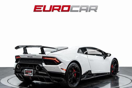 White 2018 Lamborghini Huracan Performante