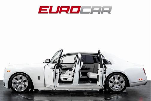 2023 Rolls-Royce Phantom *REAR THEATER * INDIVIDUAL SEAT CONFIGURATION*