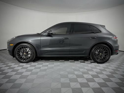 2020 Porsche Macan Turbo