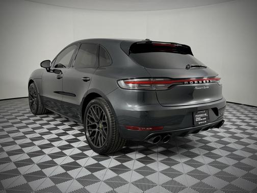 2020 Porsche Macan Turbo