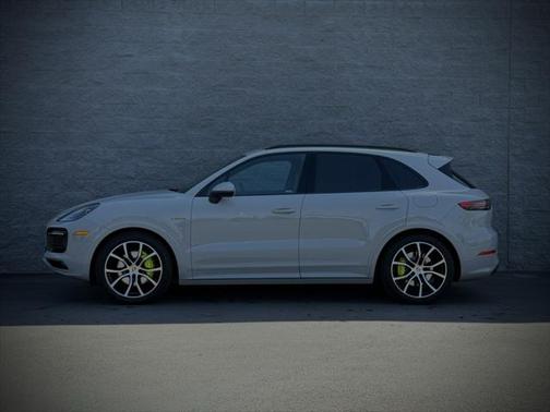 2023 Porsche Cayenne E-Hybrid S