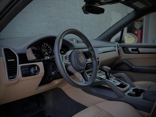 2023 Porsche Cayenne E-Hybrid S