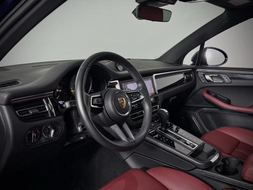 2022 Porsche Macan S
