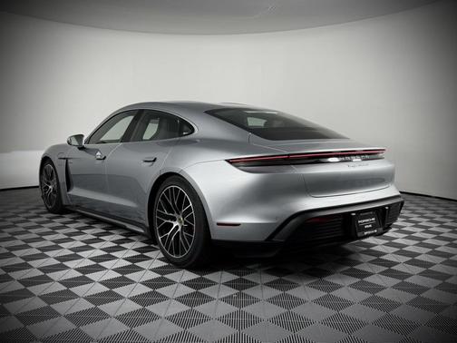 2025 Porsche Taycan 4S