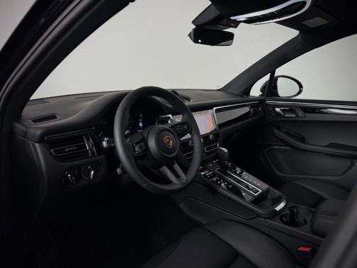 Jet Black Metallic 2026 Porsche Macan Macan